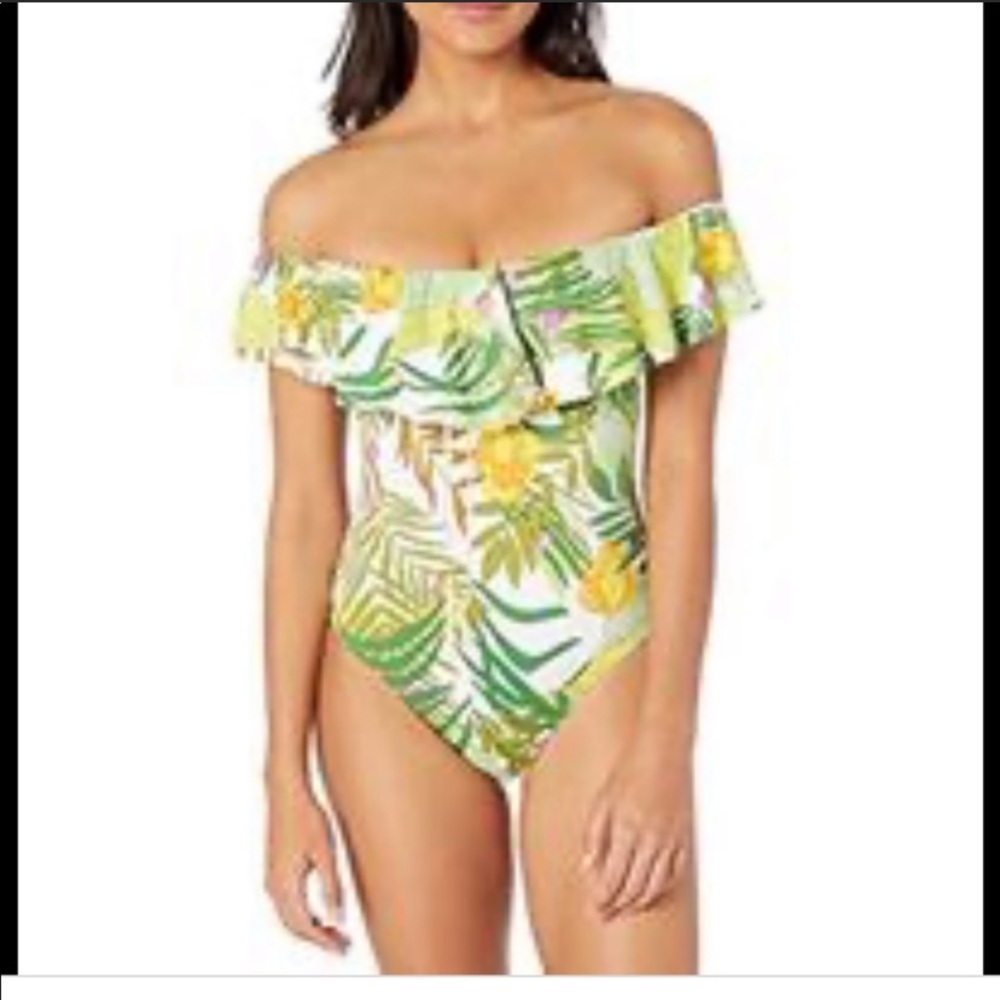 Trina Turk ❤️👙Nwt.  Off Shoulders Swinsuit.  8